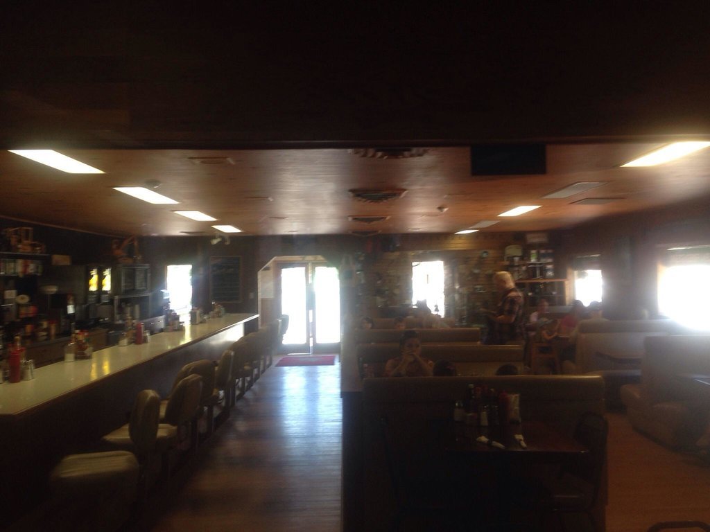 Cedars Restaurant & Lounge